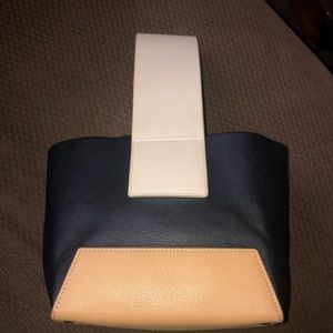 Yuzefi tab nap leather bag used